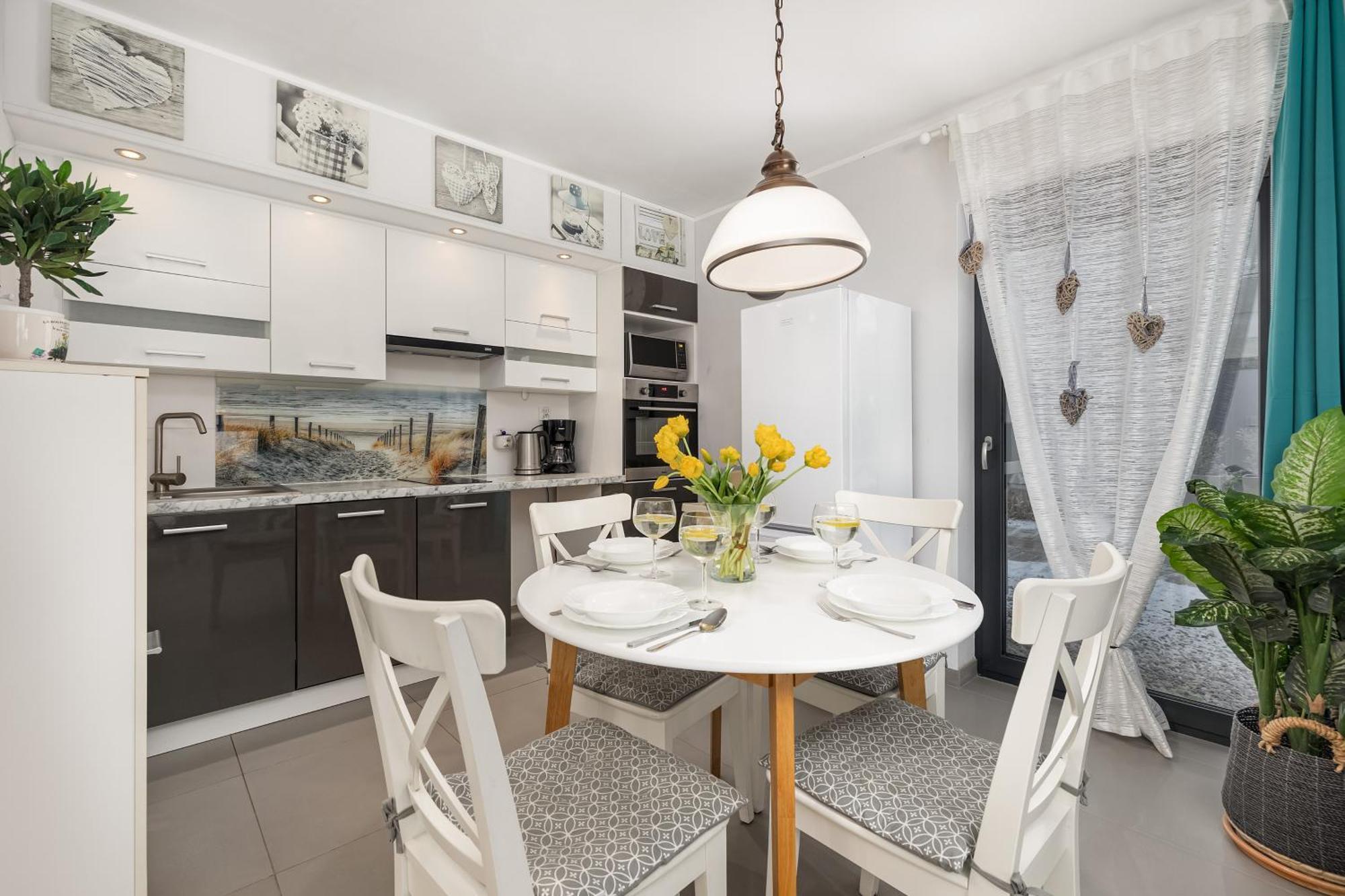 Apartamenty Gardenia Seaside By Noclegi Renters Дзивнув Экстерьер фото